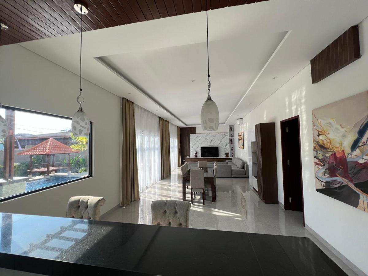 Villa Niang Ando Labuan Bajo Rum bild