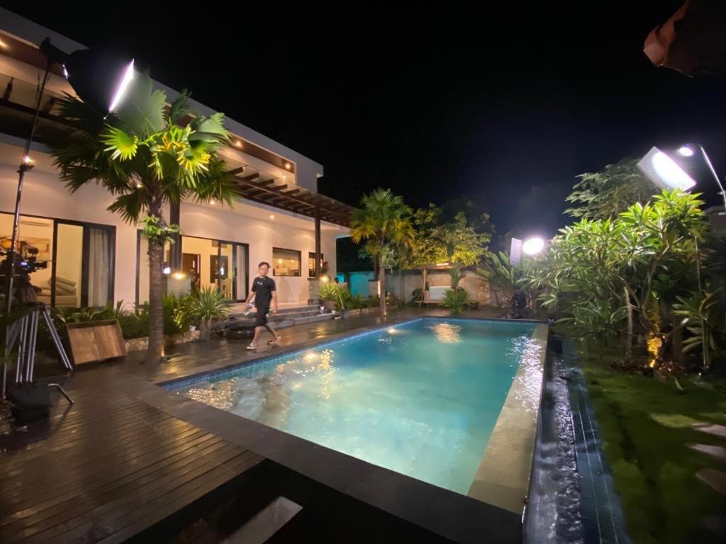 Villa Niang Ando Labuan Bajo Exteriör bild